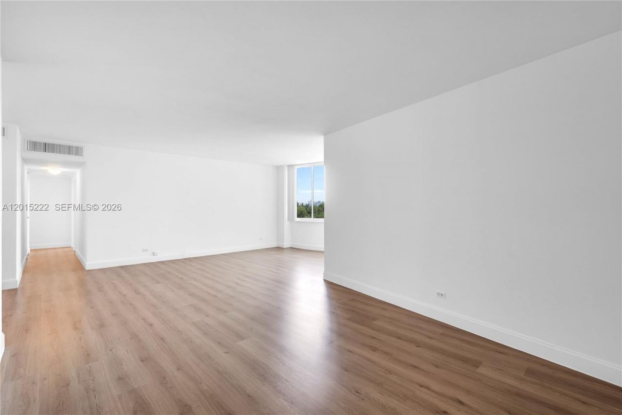 7441 Wayne Ave, Unit 4G, Miami Beach, FL 33141 Photo