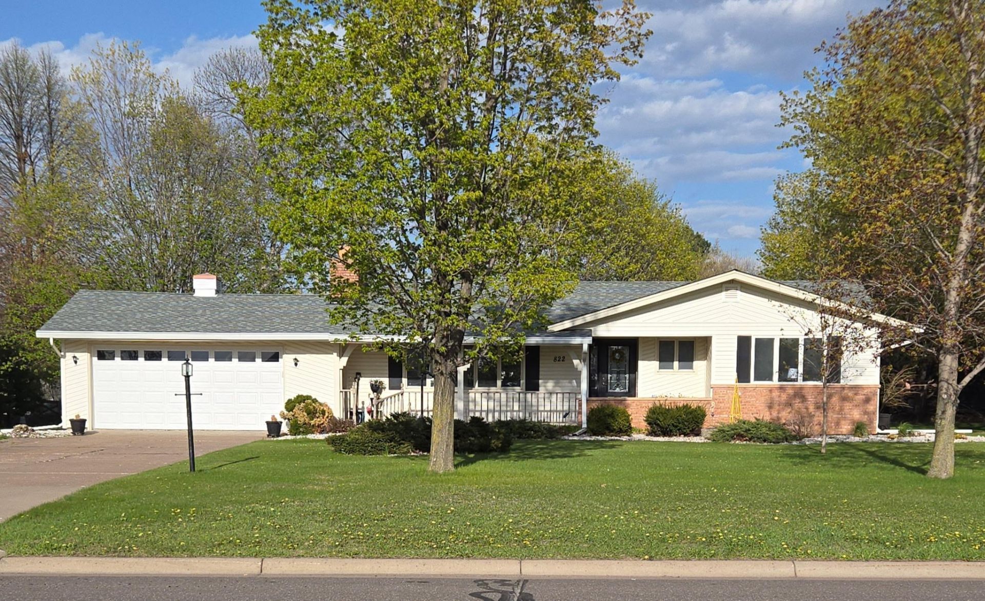 822 Dellwood Street S, Cambridge, MN 55008