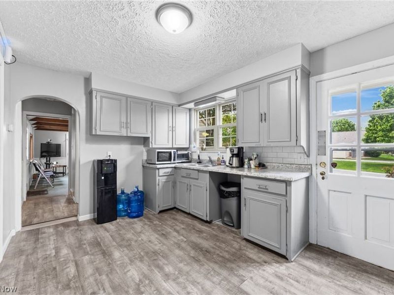 201 N Cleveland Massillon Road, Akron, OH 44333 Photo 20