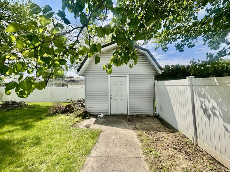 613 Fairview Drive, Coldwater, OH 45828 Photo 5