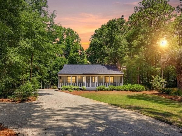209 Moss Dale Ln., Pawleys Island, SC 29585