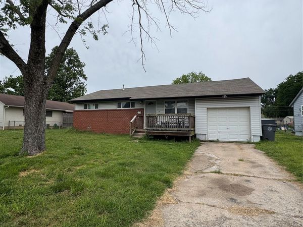 110 N 44th West Avenue , Tulsa, OK 74127