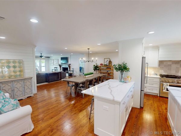 1205 Red Bud , Grove, OK 74344