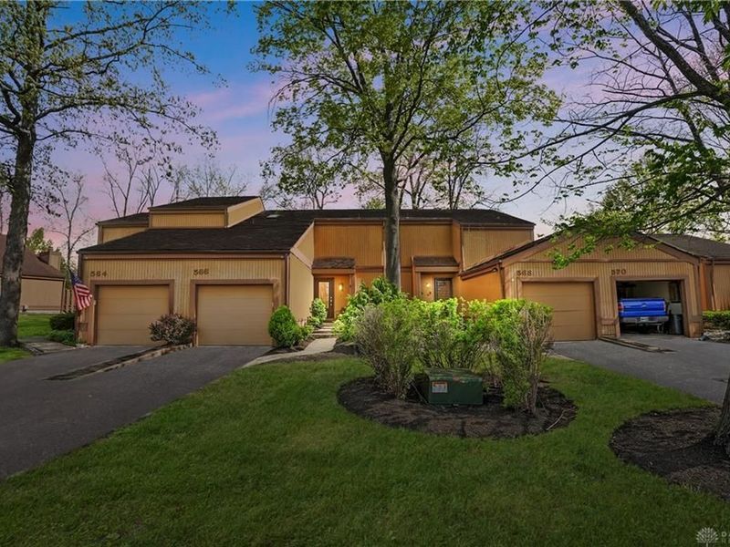 566 Maple Lane, Mason, OH 45040 Photo 2