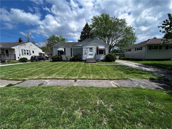 327 Beebe Avenue , Elyria, OH 44035