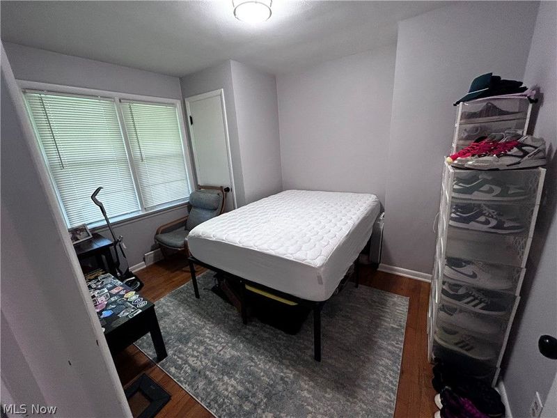 327 Beebe Avenue, Elyria, OH 44035 Photo 6
