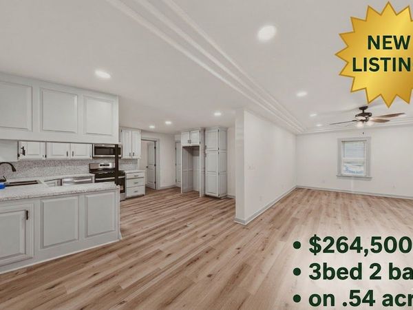11771 Bredehoeft Road, Gentry, AR 72734