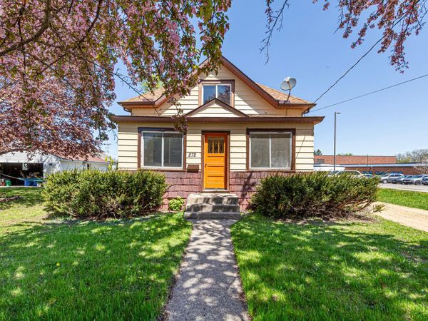 272 W Tyrone Street, Le Center, MN 56057