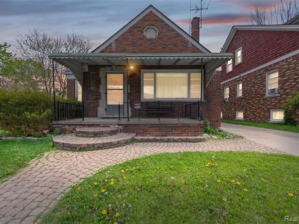 6874 Greenview Avenue, Detroit, MI 48228