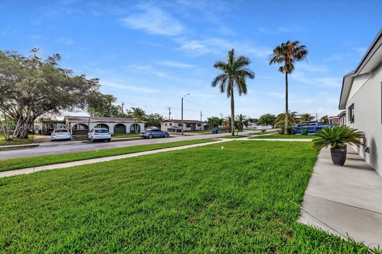 20930 NW 30th Ct, Miami Gardens, FL 33056 Photo