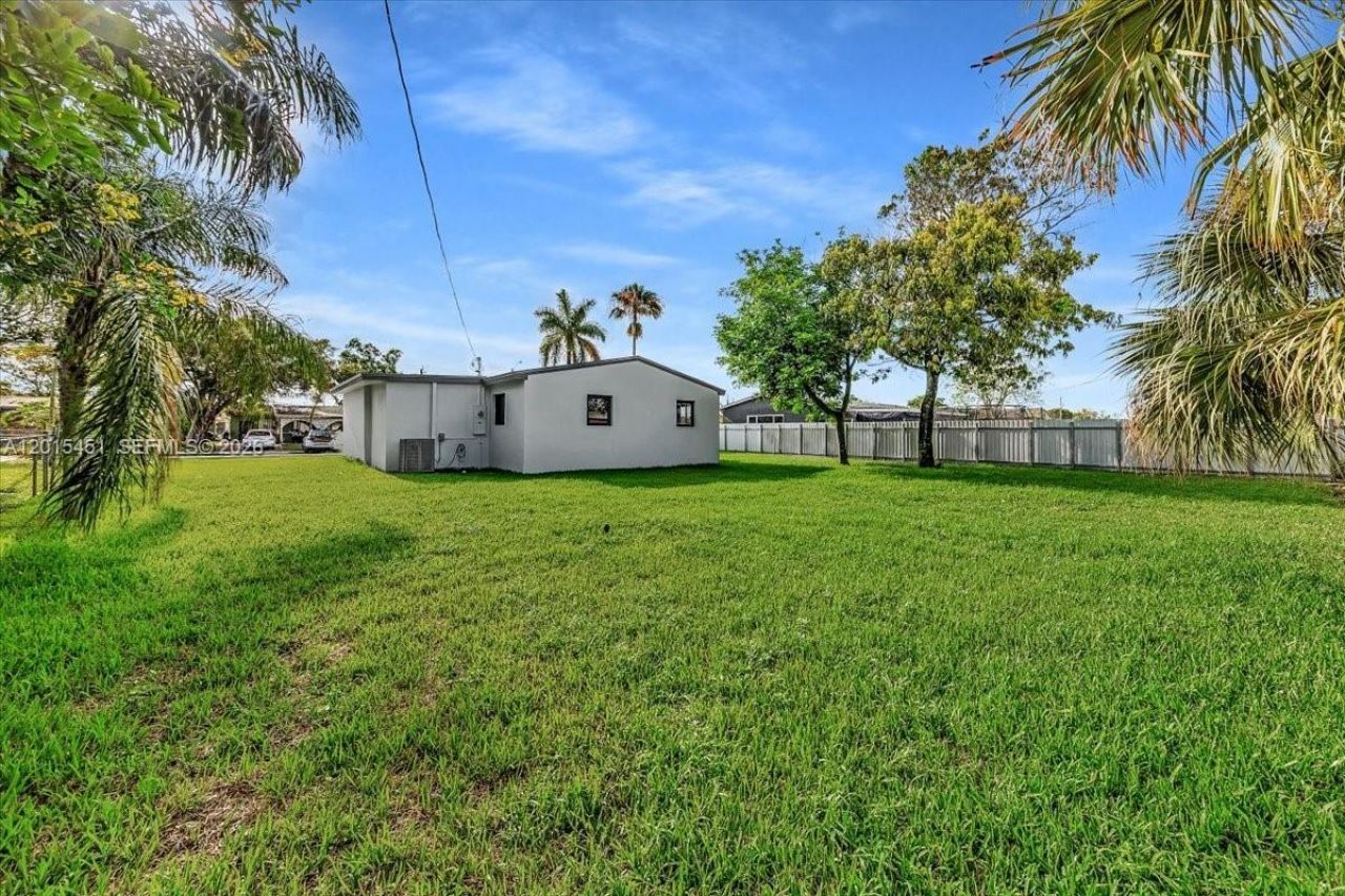 20930 NW 30th Ct, Miami Gardens, FL 33056 Photo