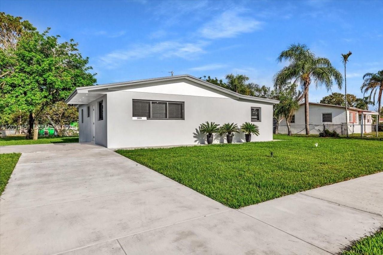 20930 NW 30th Ct, Miami Gardens, FL 33056 Photo