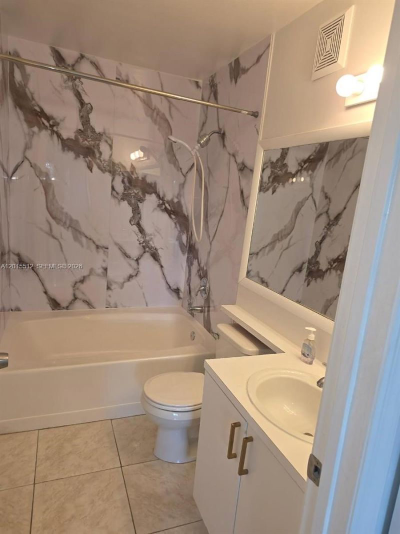 12118 Saint Andrews Pl , Unit 304, Miramar, FL 33025 Photo