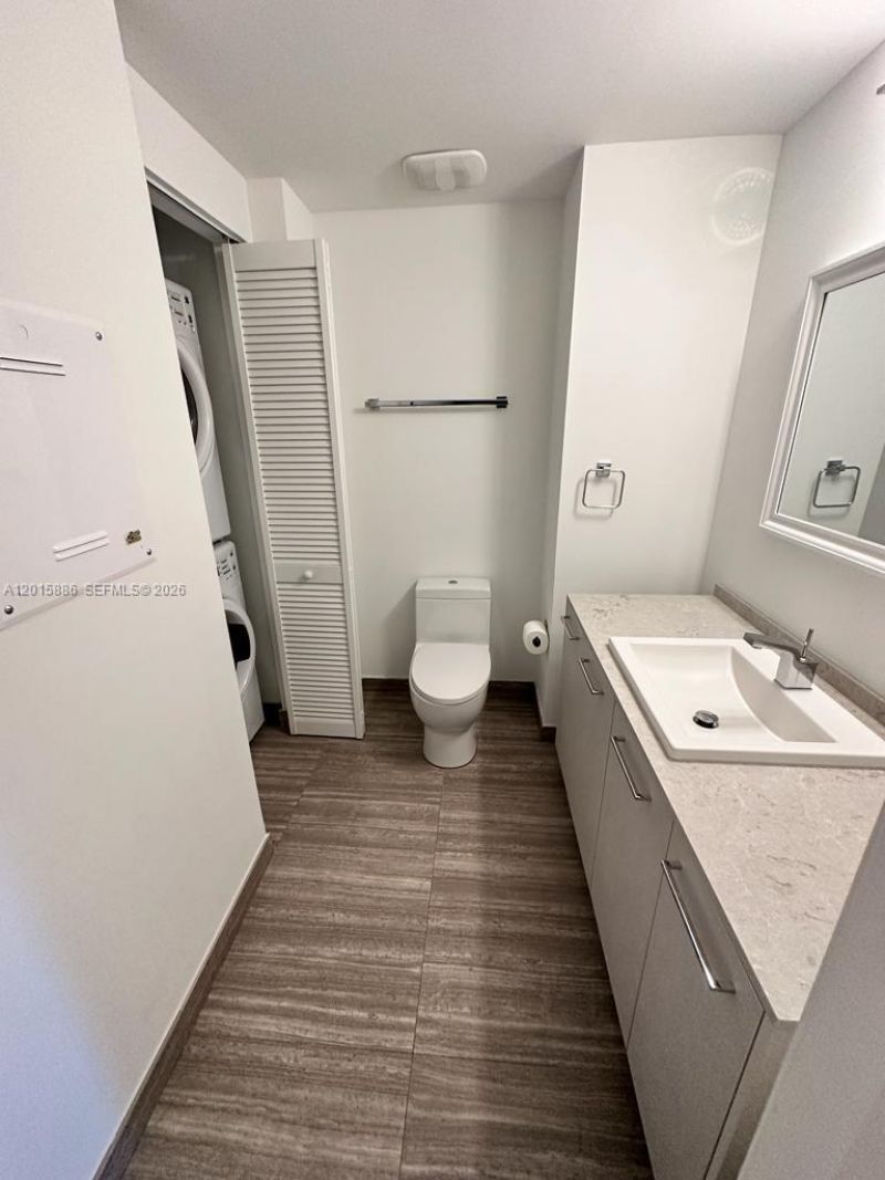 1010 Brickell Ave , Unit 4208, Miami, FL 33131 Photo