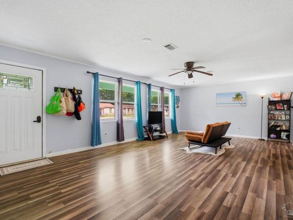 2623 Green Bay Ave, Pensacola, FL 32526