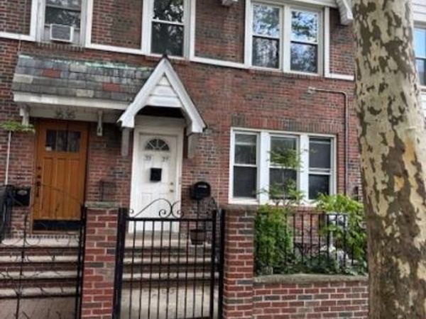 3537 28th Street , Astoria, NY 11106