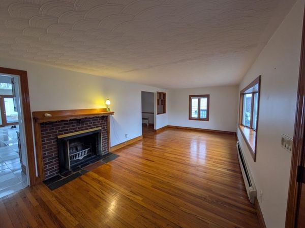 16 Nathaniel Rd, Winchester, MA 01890