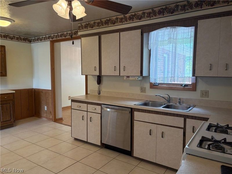 3000 Lost Nation Road, Willoughby, OH 44094 Photo 5