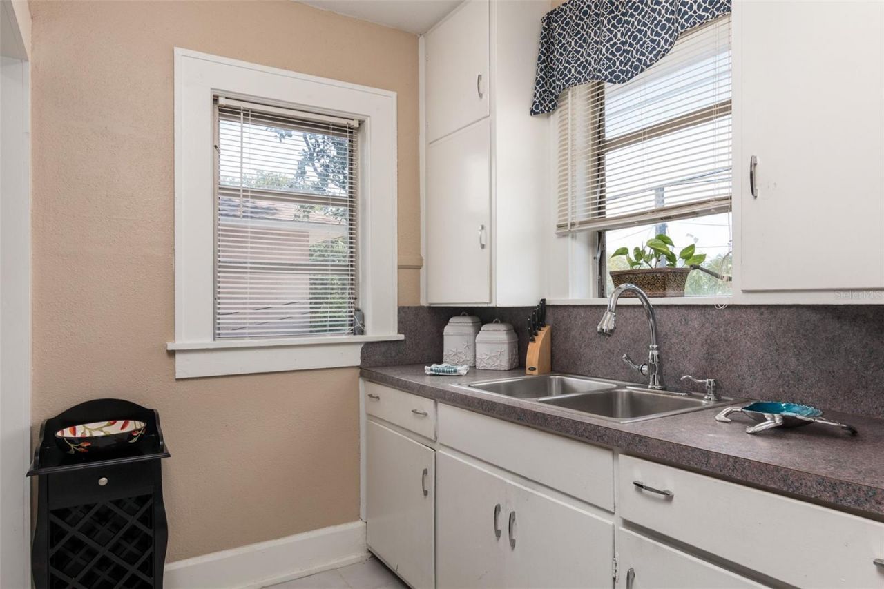 3655 N 1st (upper Unit) Avenue, Saint Petersburg, FL 33713 Photo