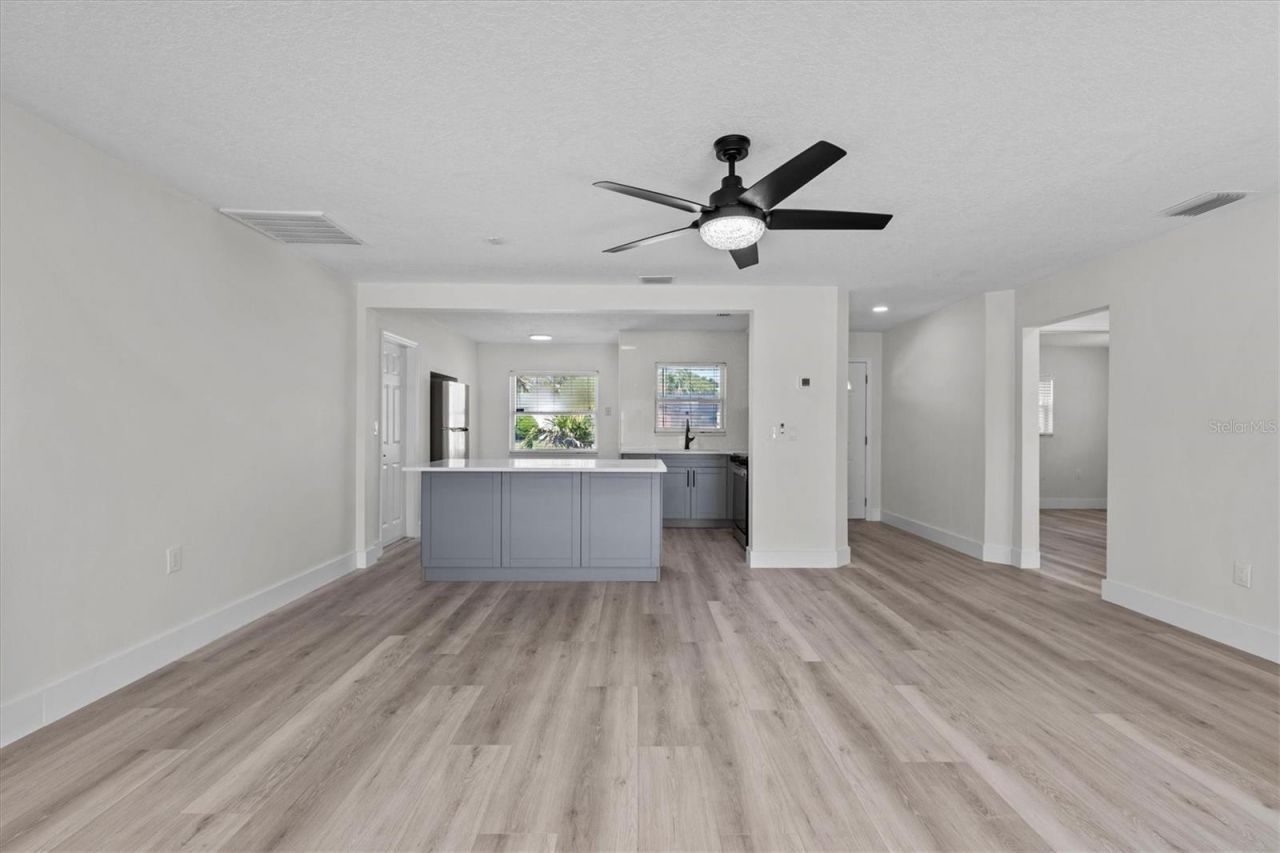 310 Westwinds Drive, Palm Harbor, FL 34683 Photo