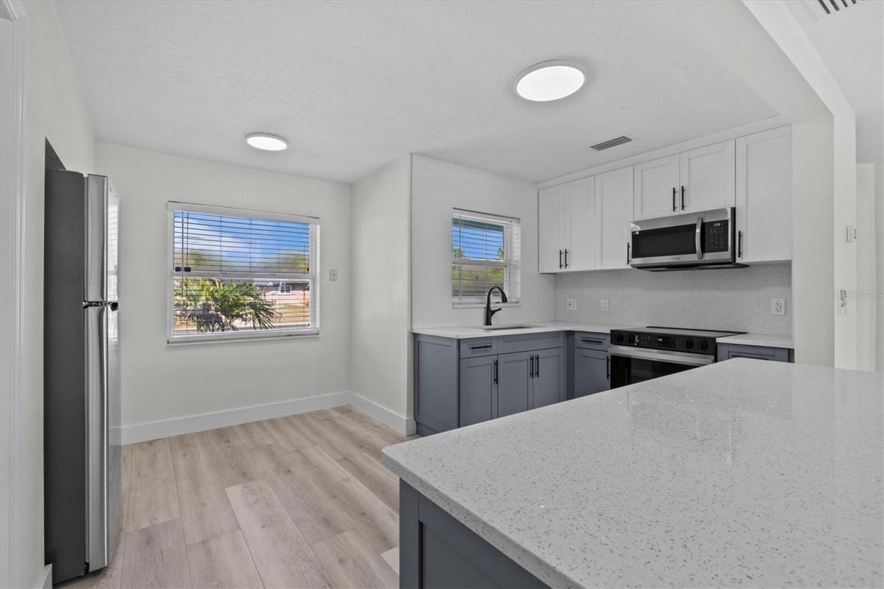 310 Westwinds Drive, Palm Harbor, FL 34683 Photo