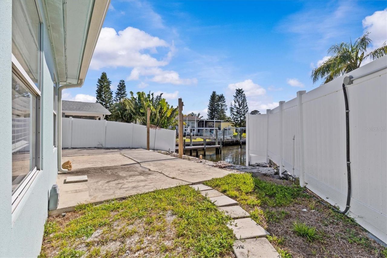 310 Westwinds Drive, Palm Harbor, FL 34683 Photo