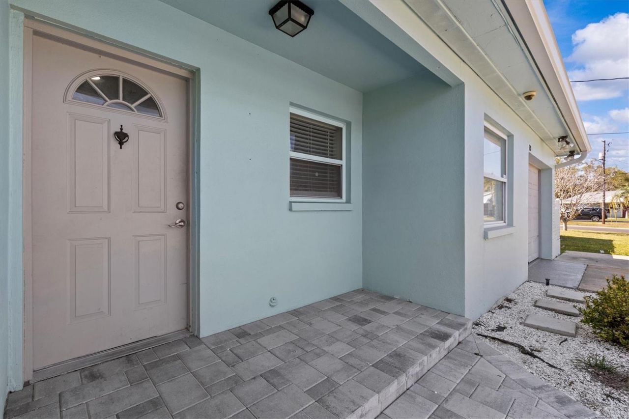 310 Westwinds Drive, Palm Harbor, FL 34683 Photo