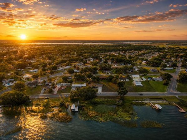 1316 LAKE ARIANA BOULEVARD , AUBURNDALE, FL 33823