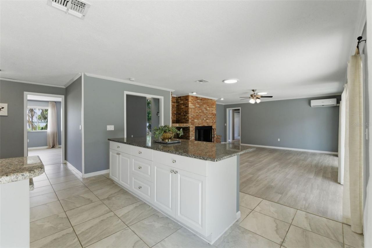 1316 Lake Ariana Boulevard , Auburndale, FL 33823 Photo