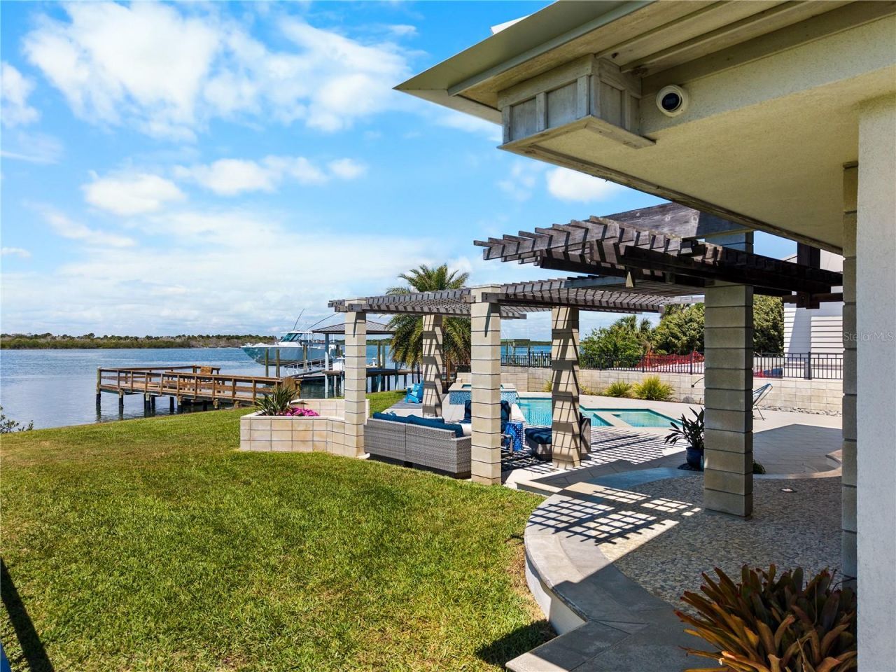 1800 N Indian River Road, New Smyrna Beach, FL 32169 Photo