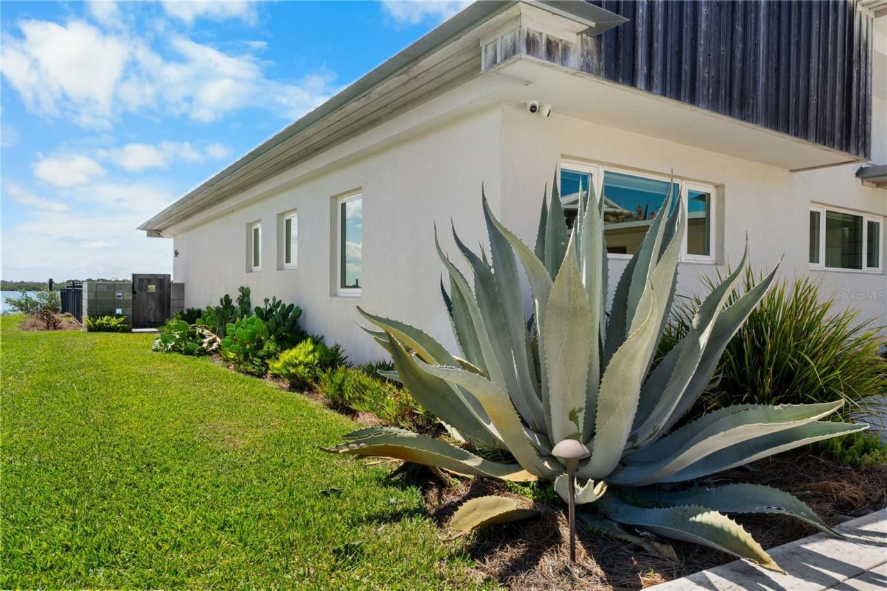 1800 N Indian River Road, New Smyrna Beach, FL 32169 Photo