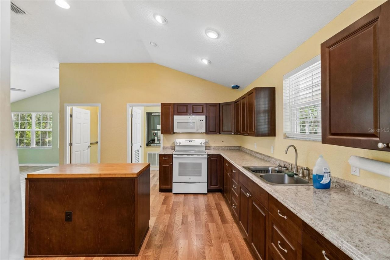 11274 S Riviera Drive , Homosassa, FL 34448 Photo