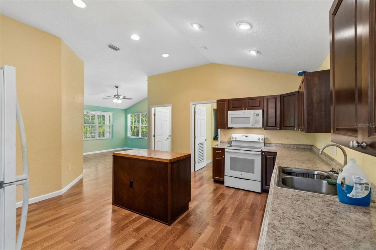 11274 S Riviera Drive , Homosassa, FL 34448 Photo