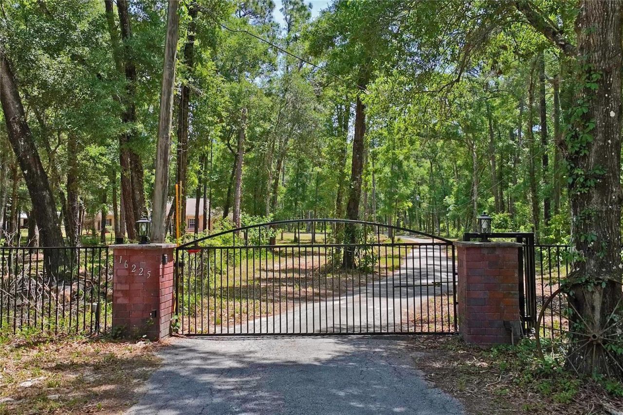 16225 Bonzai Trail , Brooksville, FL 34613 Photo