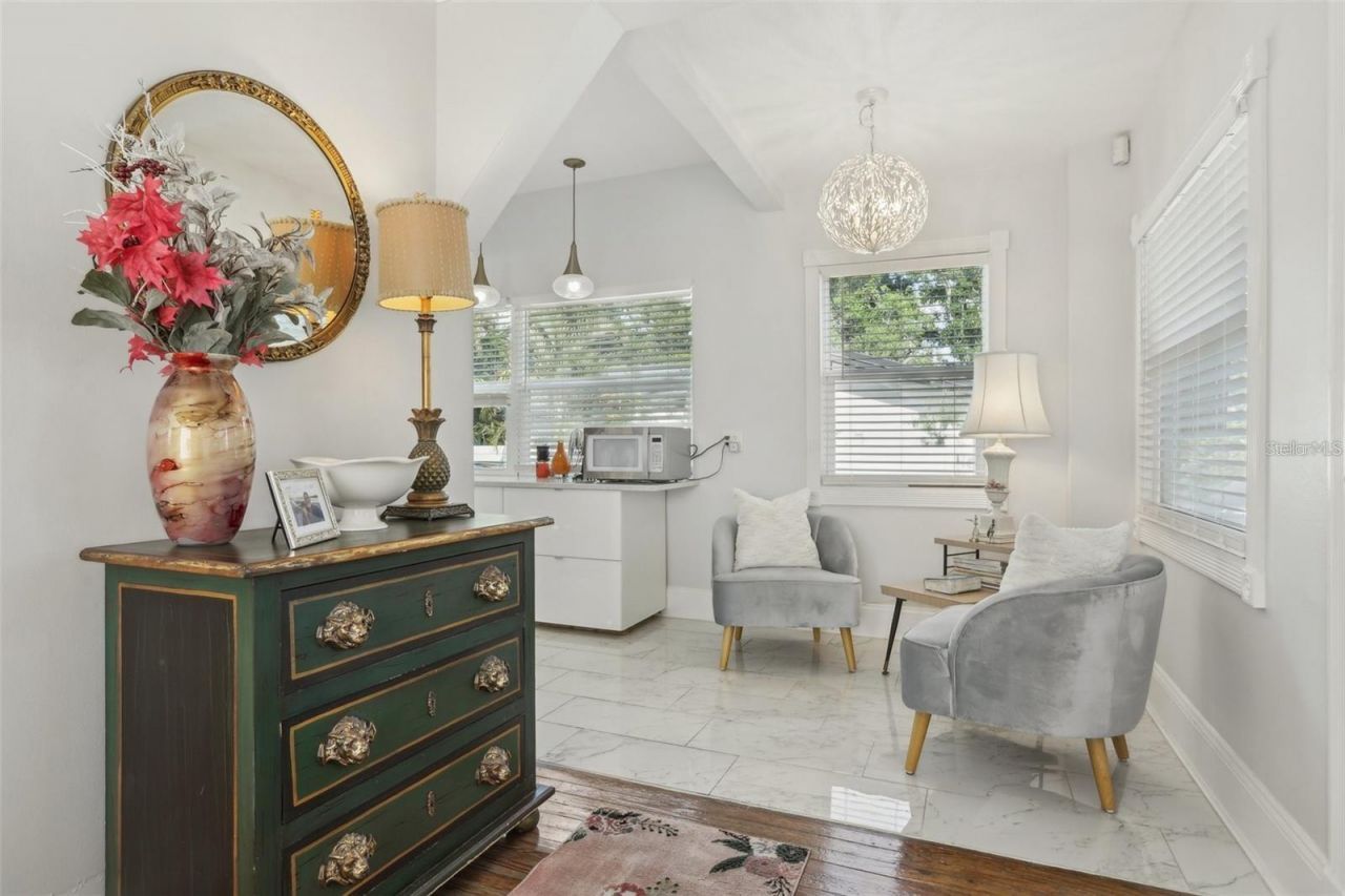 757 32nd Avenue N, Saint Petersburg, FL 33704 Photo