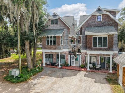 1612 W Paris Avenue, Port Royal, SC 29935