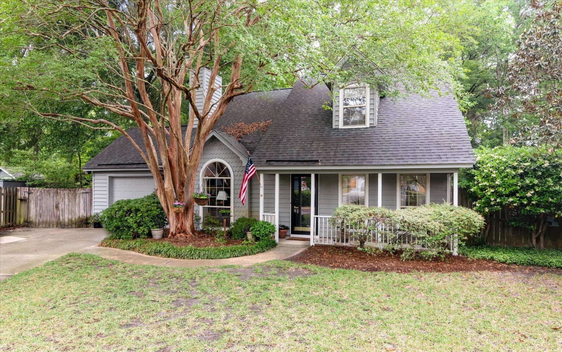 1263 Llewellyn Road Photo 2