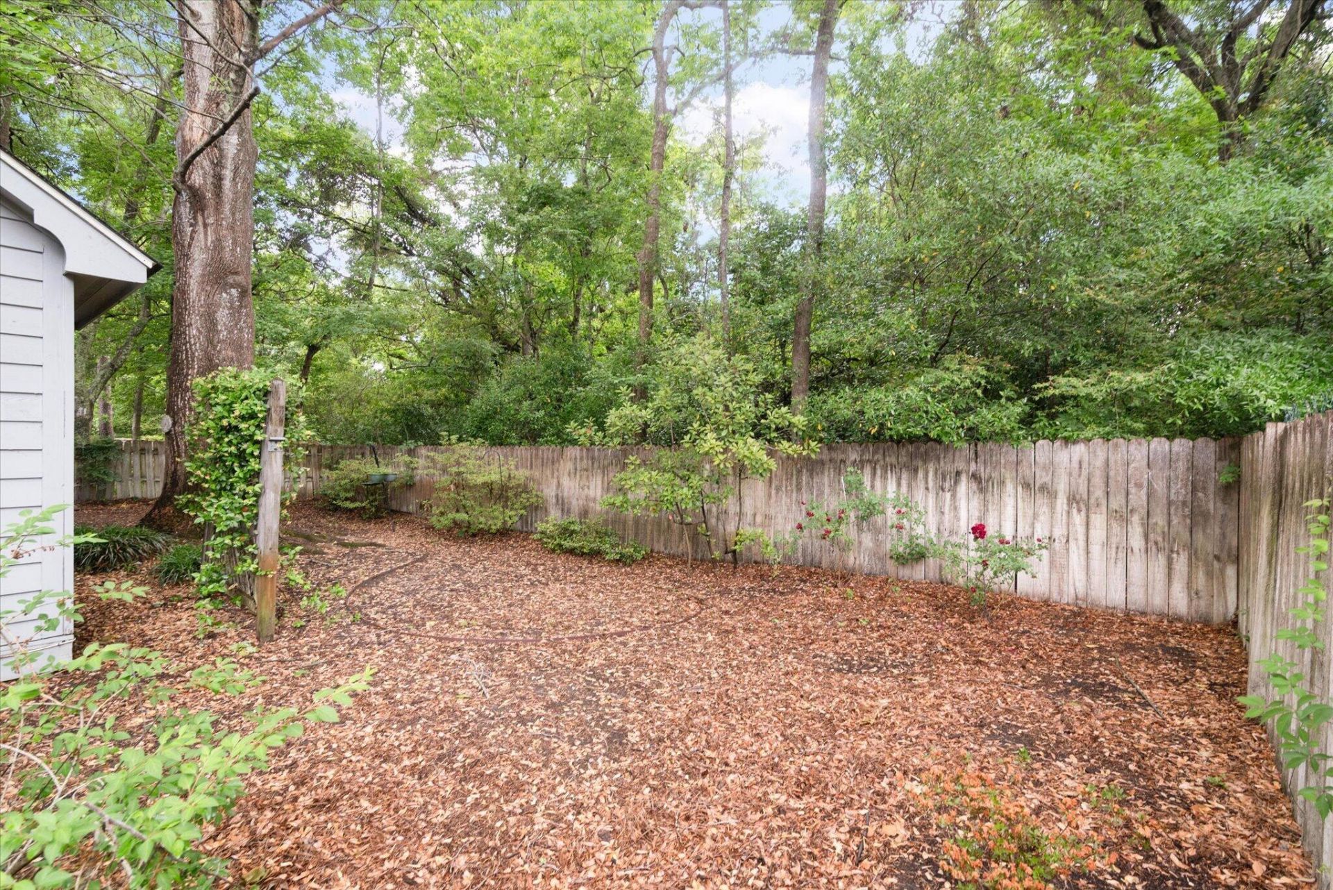 1263 Llewellyn Road Photo 21