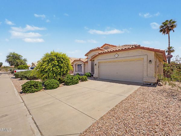 9729 W BURNETT Road, Peoria, AZ 85382