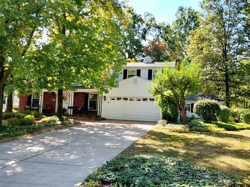 6958 Chapel Hill Drive, Brecksville, OH 44141 Photo 3