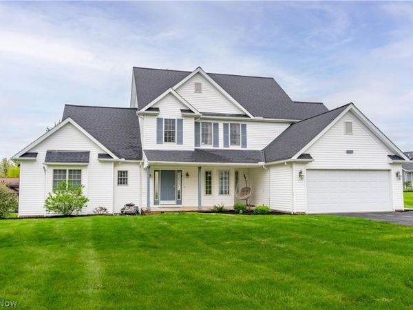 30 Pine Villa Trail, Unit 5, Aurora, OH 44202
