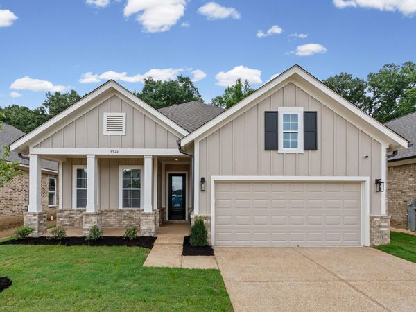 9926 DELPHINIUM DR N, Cordova, TN 38018