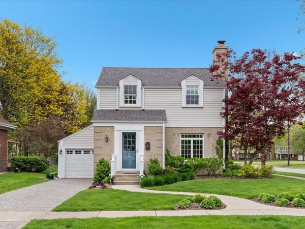 545 S Evergreen Avenue , Arlington Heights, IL 60005