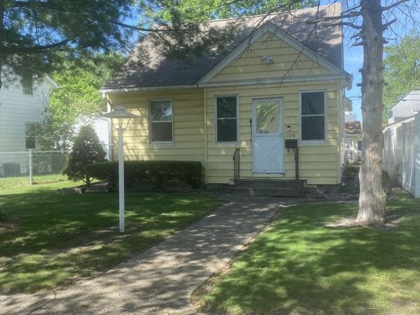 126 S Thornwood Avenue , Davenport, IA 52802