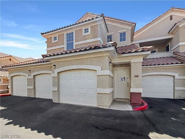 5855 Valley Drive, Unit 2088, North Las Vegas, NV 89031