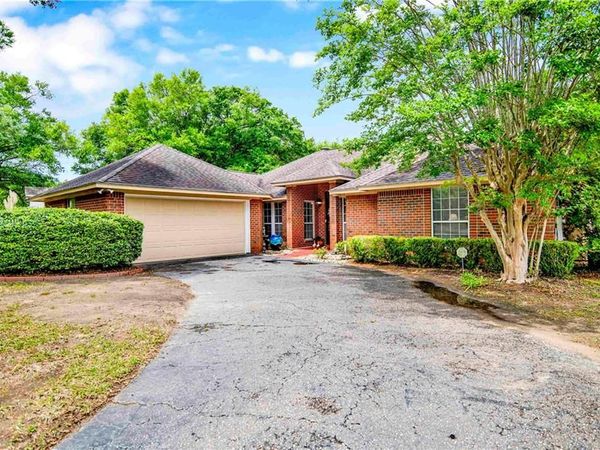 107 Virginia Circle, Daphne, AL 36526