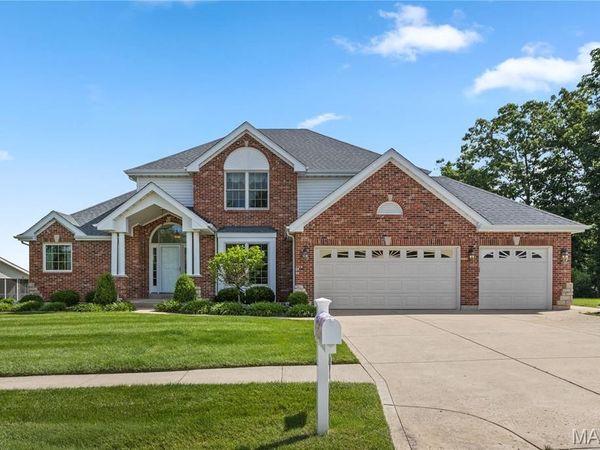 33 Bear Creek Drive, Wentzville, MO 63385