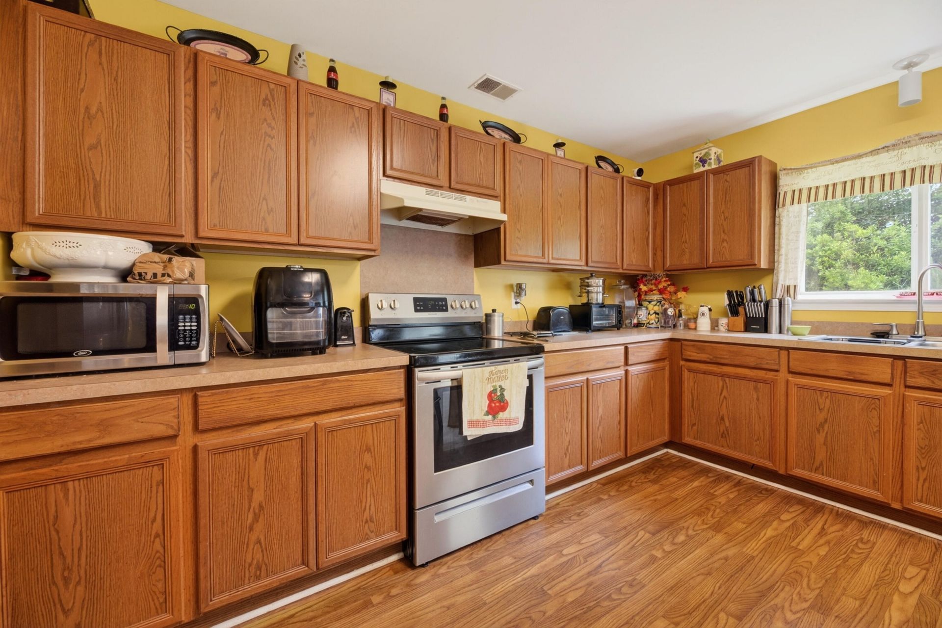 139 Graduate Lane Photo 15