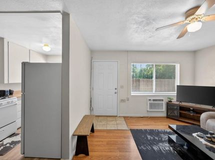9140-9146 Elk Grove Blvd, Elk Grove, CA 95624 Photo