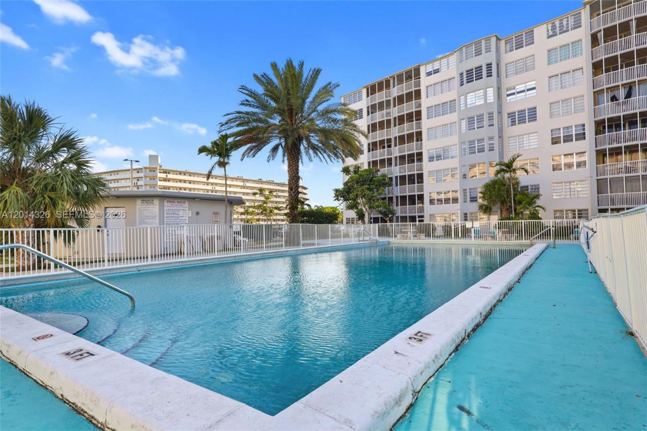 1770 NE 191st St , Unit 411-1, Miami, FL 33179 Photo